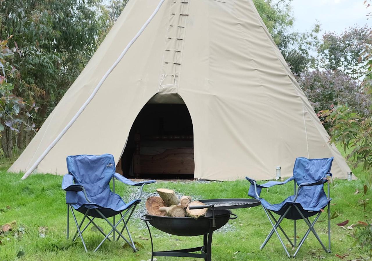 Gumtree Tipis Hotel Bickington Esterno foto