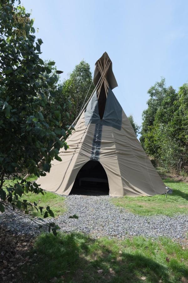 Gumtree Tipis Hotel Bickington Esterno foto